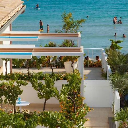 Calapetra فونتاني بيانكي