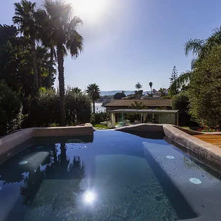 Calapetra فونتاني بيانكي