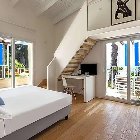 Calapetra 4*